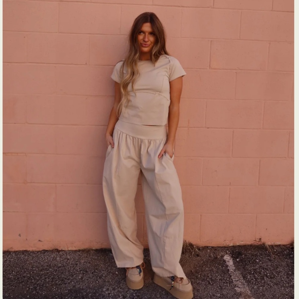 Eesome gray tee and pants set